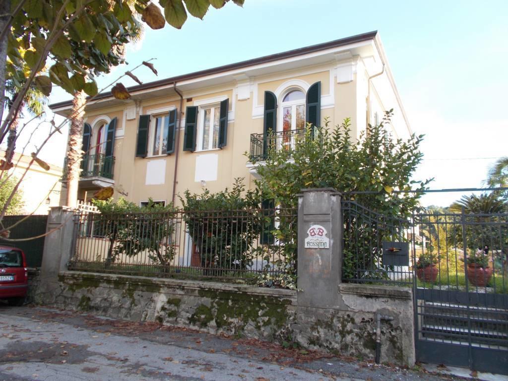 B&B Rossana Каррара Экстерьер фото