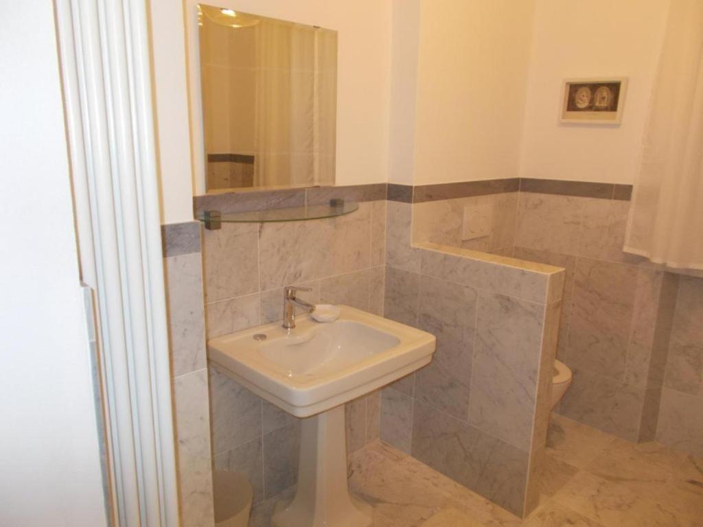 B&B Rossana Каррара Экстерьер фото